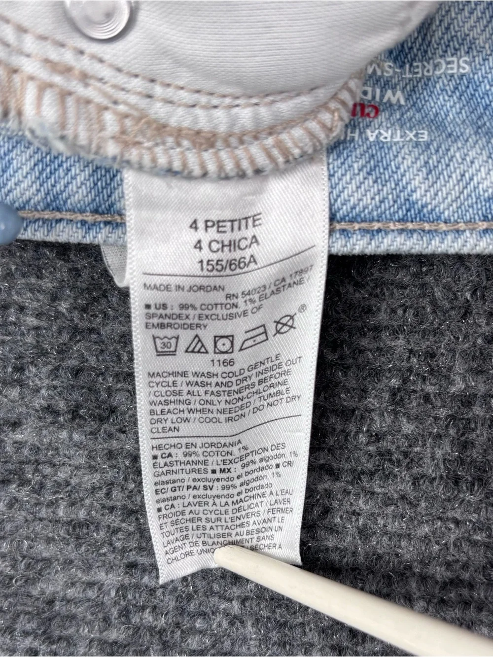 Old Navy Curvy Wide Leg High Rise Embroidered Scalloped Edge Jeans Women’s 4P